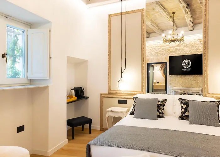 בית הארחה Pedra Bianca Luxury קליארי