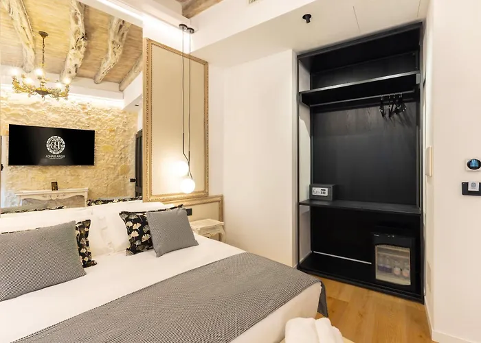 בית הארחה Pedra Bianca Luxury קליארי