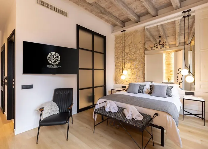 Pedra Bianca Luxury בית הארחה